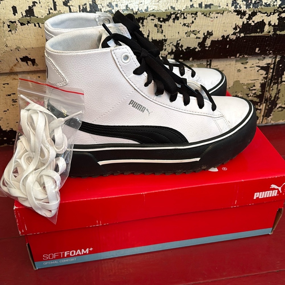 Puma Kaia Mid L soft foam platform hi top sneakers black or white laces size 7.5